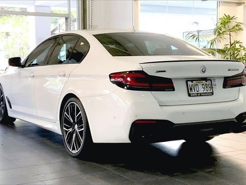 Certified 2023 BMW M550i xDrive w/ Dynamic Handling Package image 5