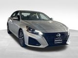 Used 2023 Nissan Altima 2.5 SV image 1