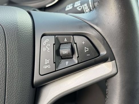 Used 2021 Chevrolet Trax LT w/ Driver Confidence Package AWD/4WD image 24