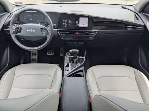 Used 2025 Kia Niro EX Touring FWD image 15