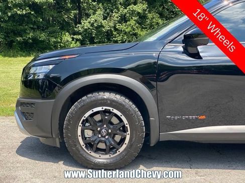 Used 2025 Nissan Pathfinder Rock Creek AWD/4WD image 10