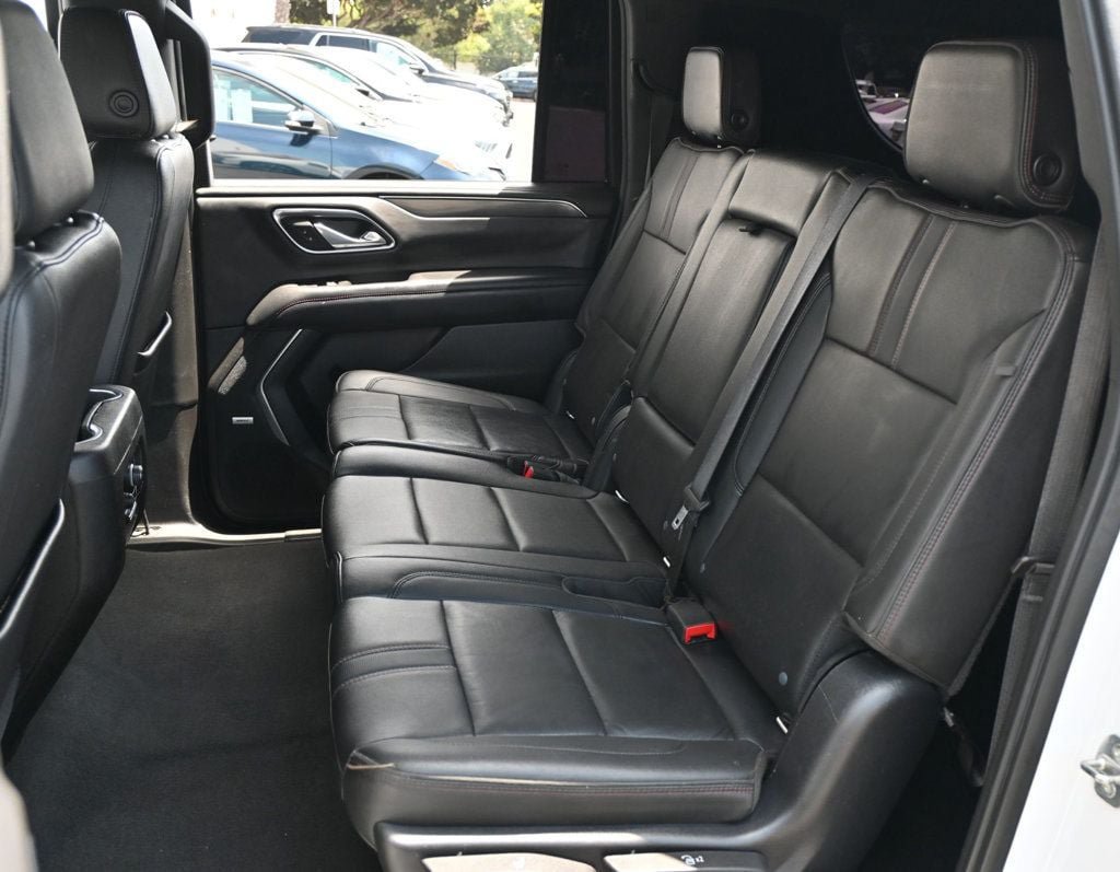 Used 2021 Chevrolet Suburban RST RWD image 13