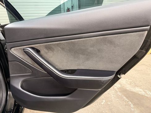 Used 2018 Tesla Model 3 RWD image 31