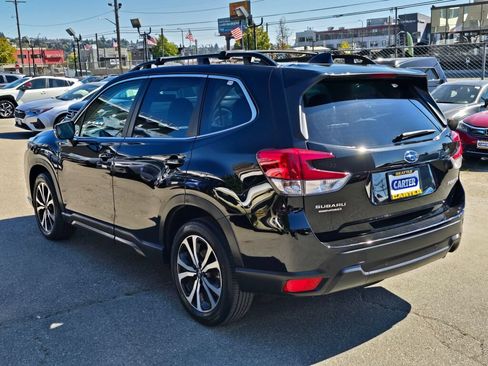 Used 2023 Subaru Forester Limited AWD/4WD image 5