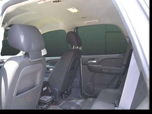 Used 2010 Chevrolet Tahoe LS w/ Interior Plus Package image 26