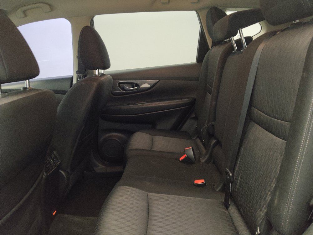 Used 2019 Nissan Rogue S w/ Special Edition Package FWD image 18