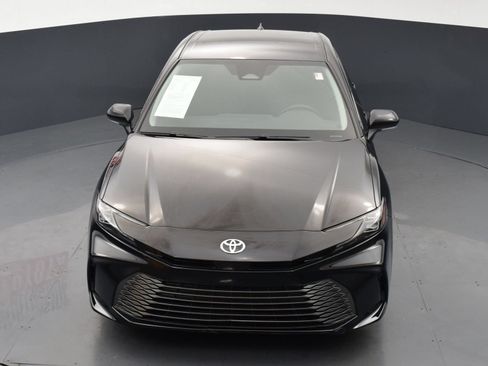 Used 2026 Toyota Camry XLE FWD image 24