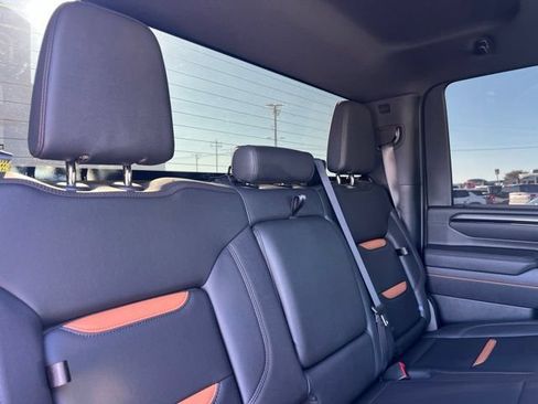Used 2025 GMC Sierra 2500 AT4 AWD/4WD image 29