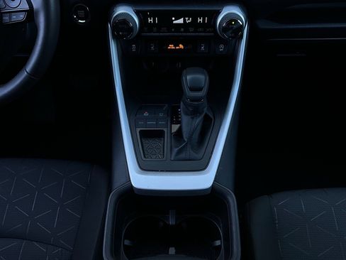 Used 2025 Toyota RAV4 XLE image 15