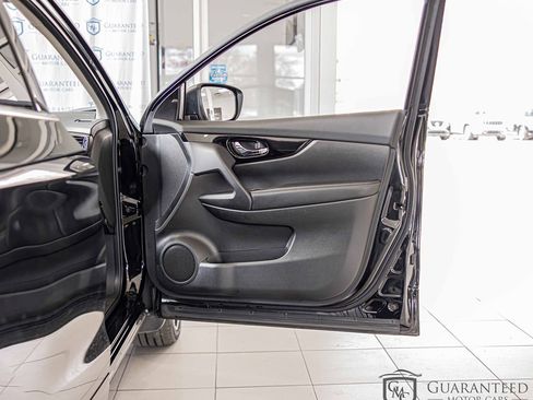 Used 2021 Nissan Rogue Sport SL w/ Premium Package AWD/4WD image 40