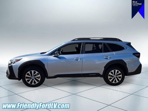 Used 2025 Subaru Outback Premium AWD/4WD image 4