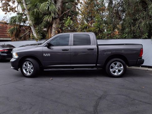 Used 2018 RAM 1500 Express w/ Express Value Package image 3