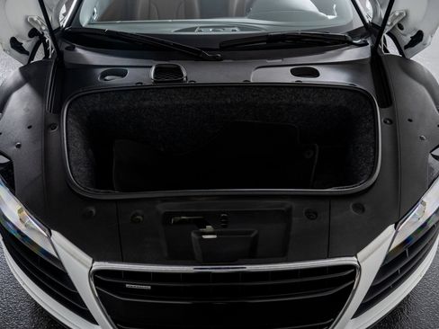 Used 2011 Audi R8 V8 image 54