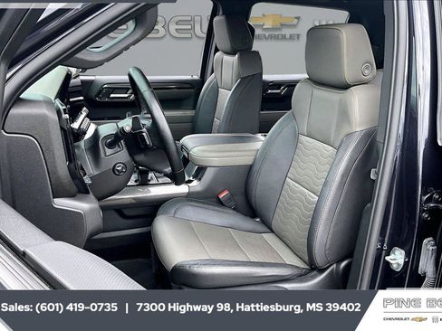 Used 2023 Chevrolet Silverado 1500 ZR2 w/ Technology Package AWD/4WD image 21