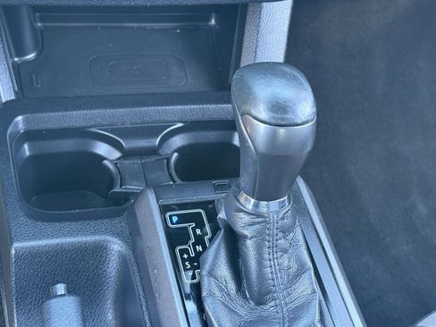 Used 2021 Toyota Tacoma TRD Off-Road w/ Technology Package image 31