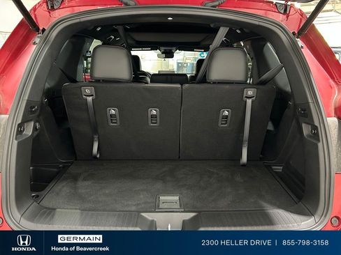 Certified 2025 Honda Pilot Black Edition image 30