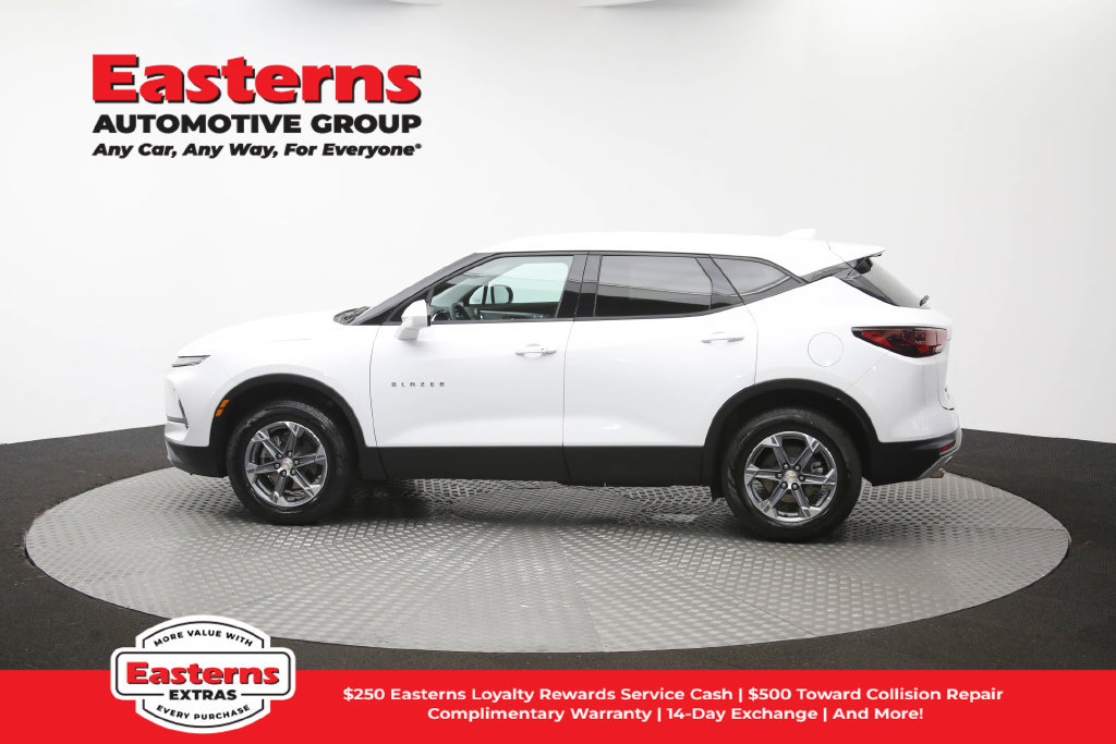 Used 2025 Chevrolet Blazer LT FWD image 62