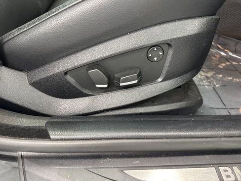 Used 2011 BMW 528i Sedan image 24