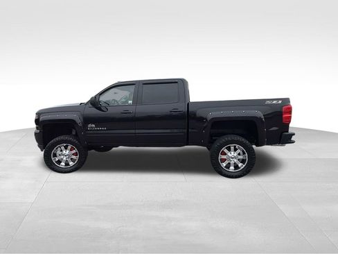 Used 2018 Chevrolet Silverado 1500 LT w/ All Star Edition AWD/4WD image 6