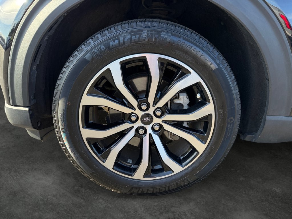 Used 2022 Ford Explorer ST-Line w/ Class IV Trailer Tow Package AWD/4WD image 4