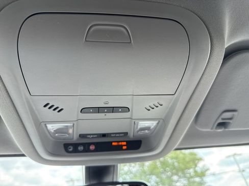Used 2017 GMC Acadia SLT FWD image 29