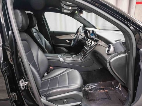 Certified 2022 Mercedes-Benz GLC 300 image 22