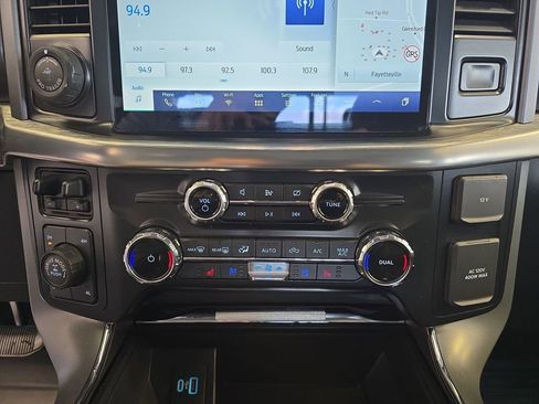 Used 2022 Ford F150 Lariat image 24