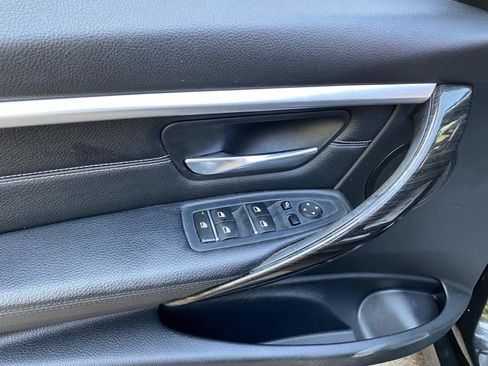 Used 2018 BMW 330i Sedan RWD image 25