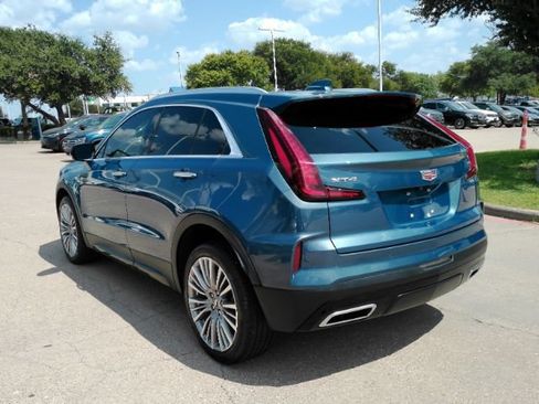 Used 2024 Cadillac XT4 Premium Luxury FWD image 11