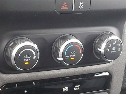 Used 2023 RAM 3500 Tradesman w/ Chrome Appearance Group image 15