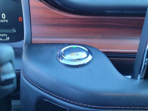 Used 2022 Lincoln Aviator Reserve image 24