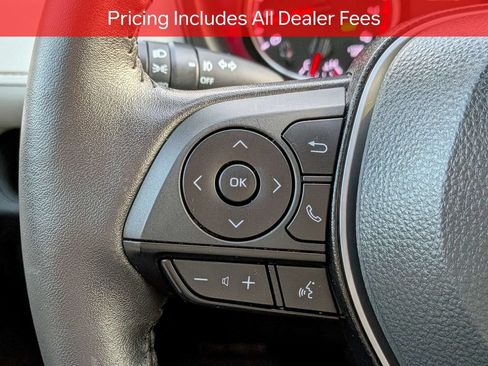 Used 2022 Toyota RAV4 XLE Premium FWD image 27