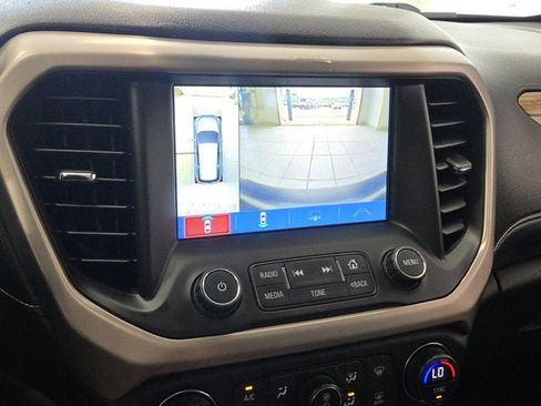 Used 2017 GMC Acadia Denali w/ Technology Package FWD image 29