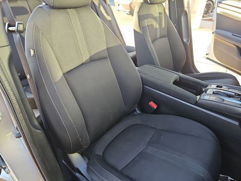 Used 2018 Honda Civic Sport image 11