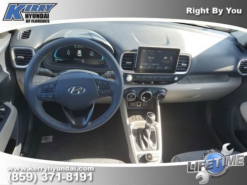 New 2026 Hyundai Venue SEL image 8