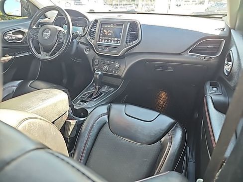 Used 2019 Jeep Cherokee Trailhawk w/ Comfort/Convenience Group image 25