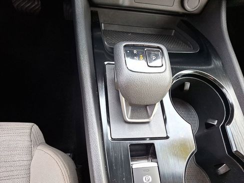 Used 2023 Nissan Rogue SV image 16