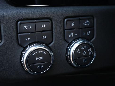 Used 2024 GMC Sierra 1500 Elevation w/ Elevation Premium Package image 13