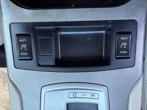 Used 2010 Subaru Outback 3.6R Premium image 20