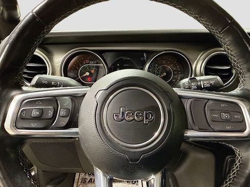 Used 2021 Jeep Wrangler Unlimited Sahara w/ Cold Weather Group image 13