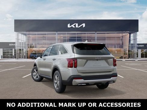 New 2026 Kia Sorento LX image 4
