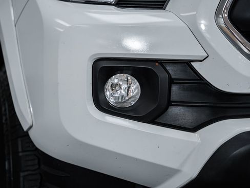 Used 2020 Toyota Tacoma SR5 image 17