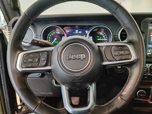 Used 2023 Jeep Wrangler Unlimited Sahara w/ Cold Weather Group image 15