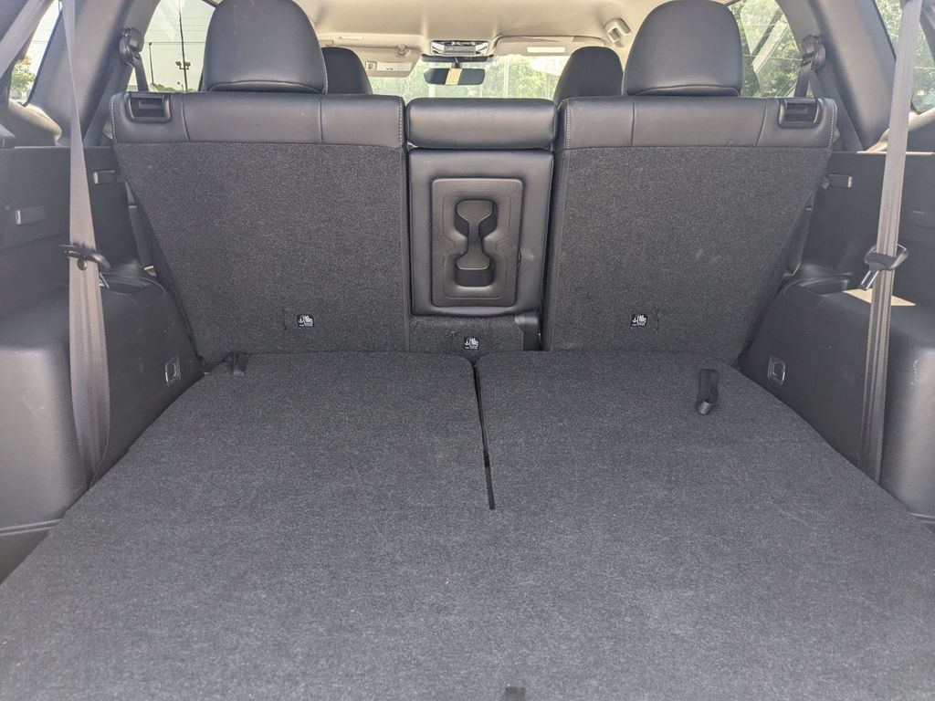 Used 2025 Mitsubishi Outlander SE FWD image 30