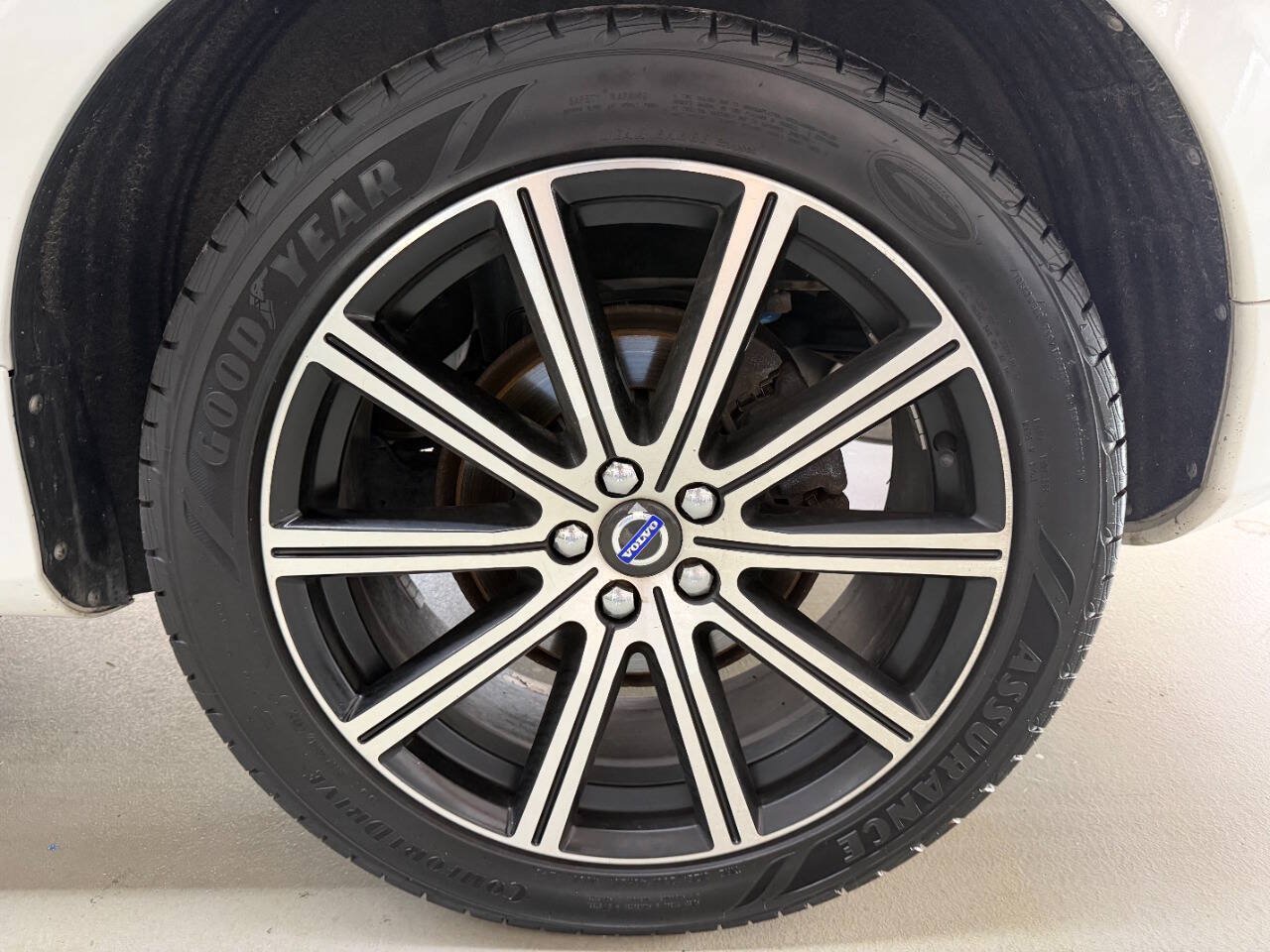 Used 2016 Volvo XC60 T6 AWD/4WD image 29