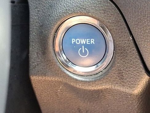 Used 2022 Toyota RAV4 SE image 27