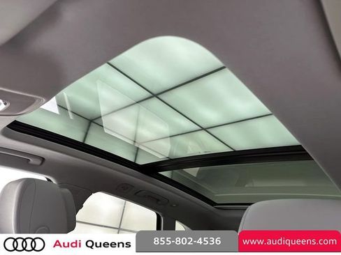 Used 2023 Audi Q5 2.0T Premium w/ Convenience Package AWD/4WD image 22