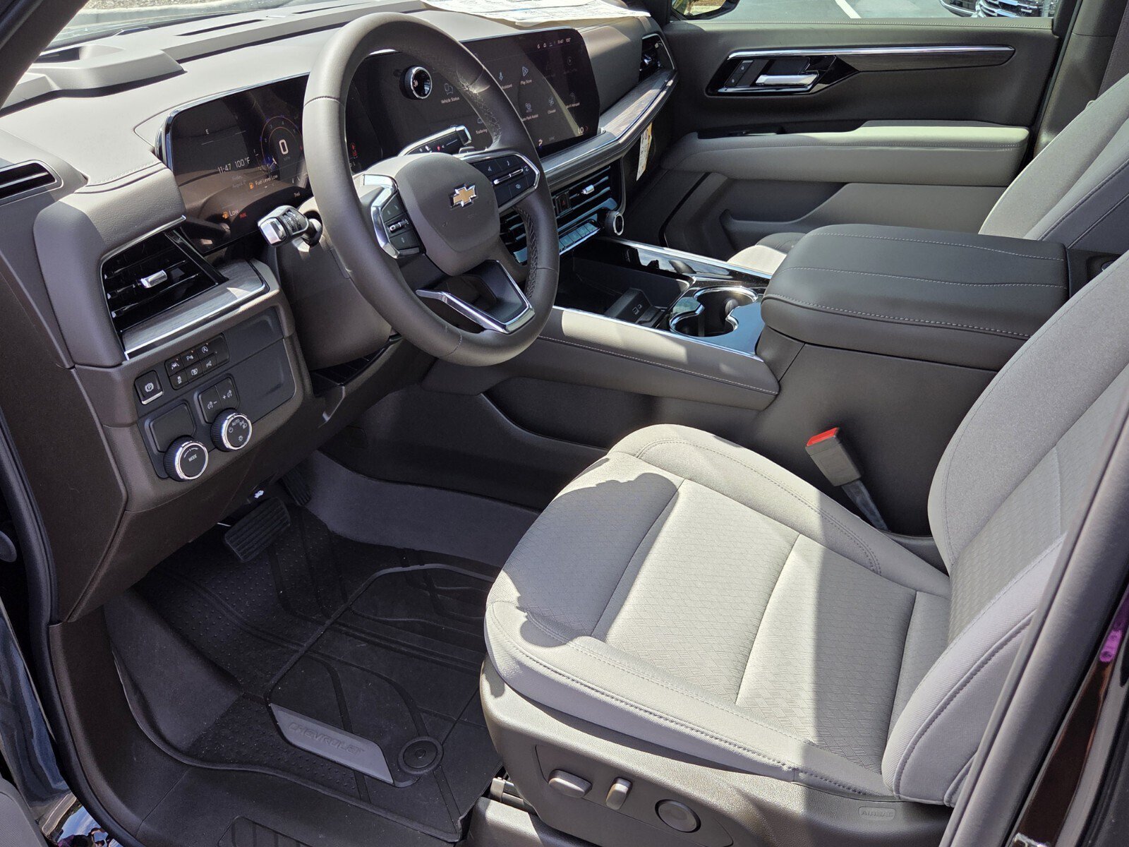 New 2026 Chevrolet Suburban LS w/ LPO, Dark Essentials Package RWD image 5