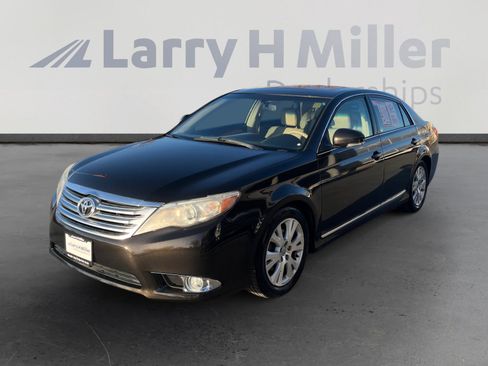 Used 2012 Toyota Avalon image 1