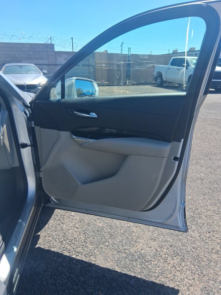 Used 2019 Cadillac XT4 Premium Luxury FWD image 11